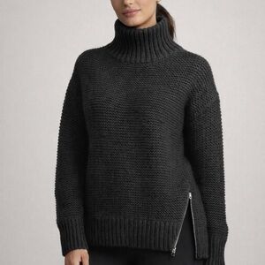 Lululemon Size Medium 8 Black Karma Kurmasana Turtleneck Merino Wool Sweater